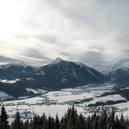 Pürstinghof Çiftlik konaklama